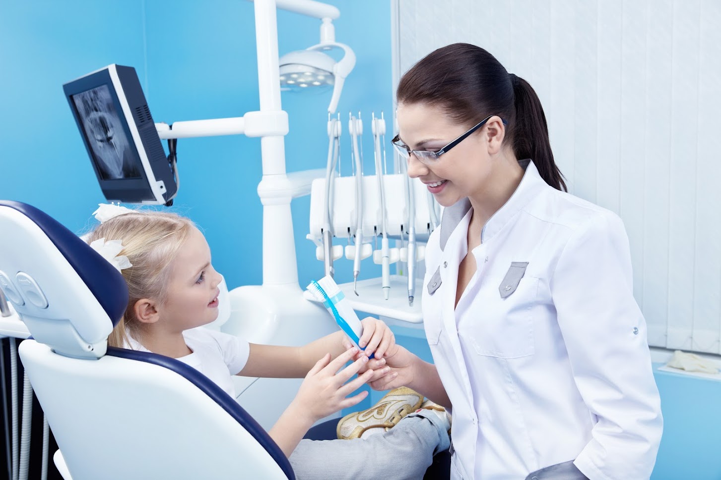 This is the image for the news article titled What to Look for in a Pediatric Dentist: A Guide for Parents