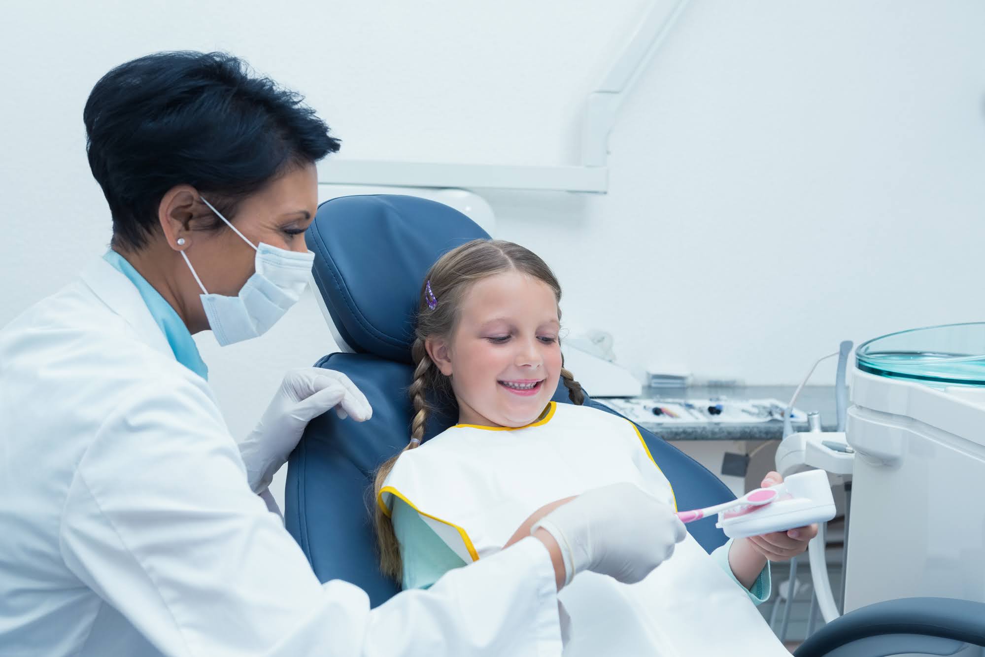This is the image for the news article titled 5 Ways a Pediatric Dentist Calms Anxiety